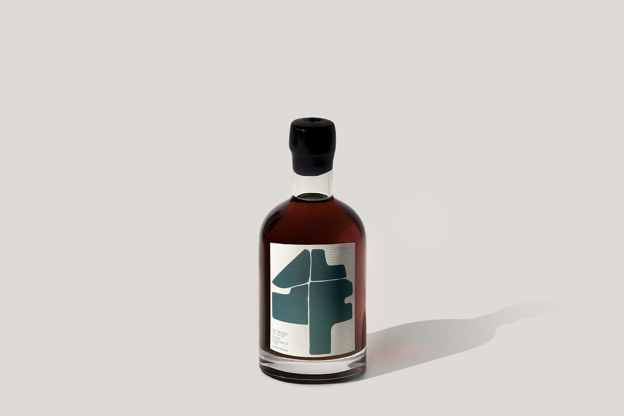 Maple syrup infused with conifers 